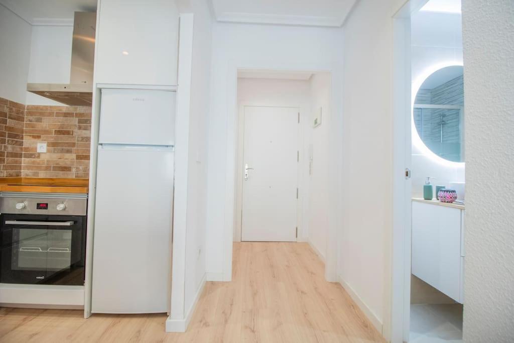 Feines Appartement Mit Hafenblick Santa Pola Exteriör bild