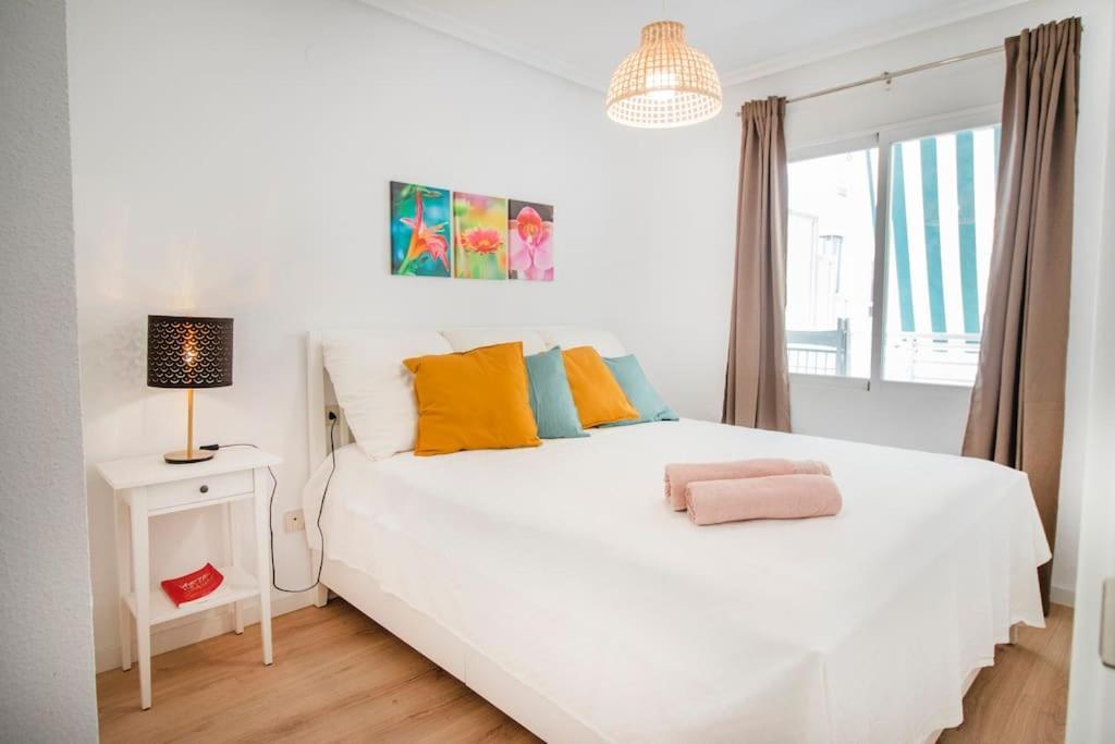 Feines Appartement Mit Hafenblick Santa Pola Exteriör bild