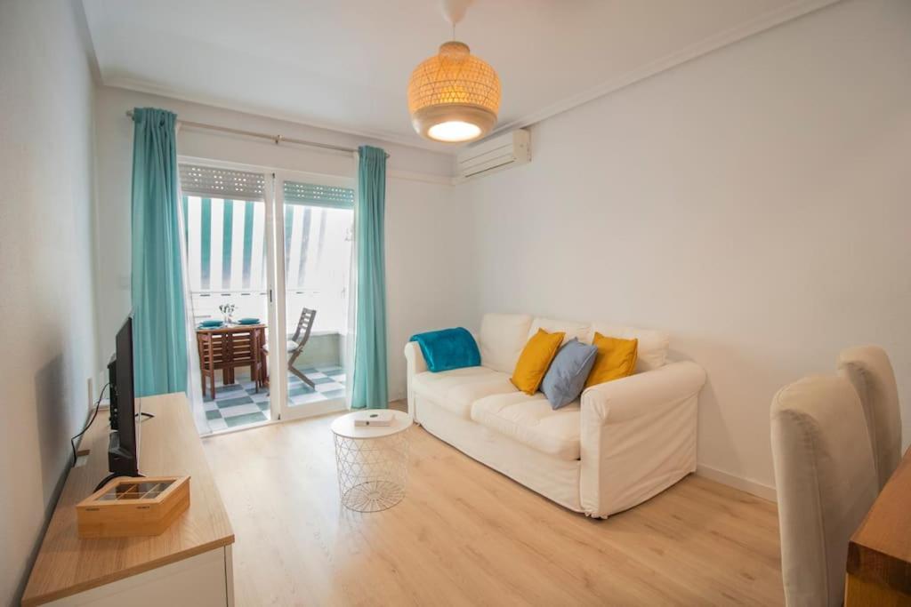 Feines Appartement Mit Hafenblick Santa Pola Exteriör bild