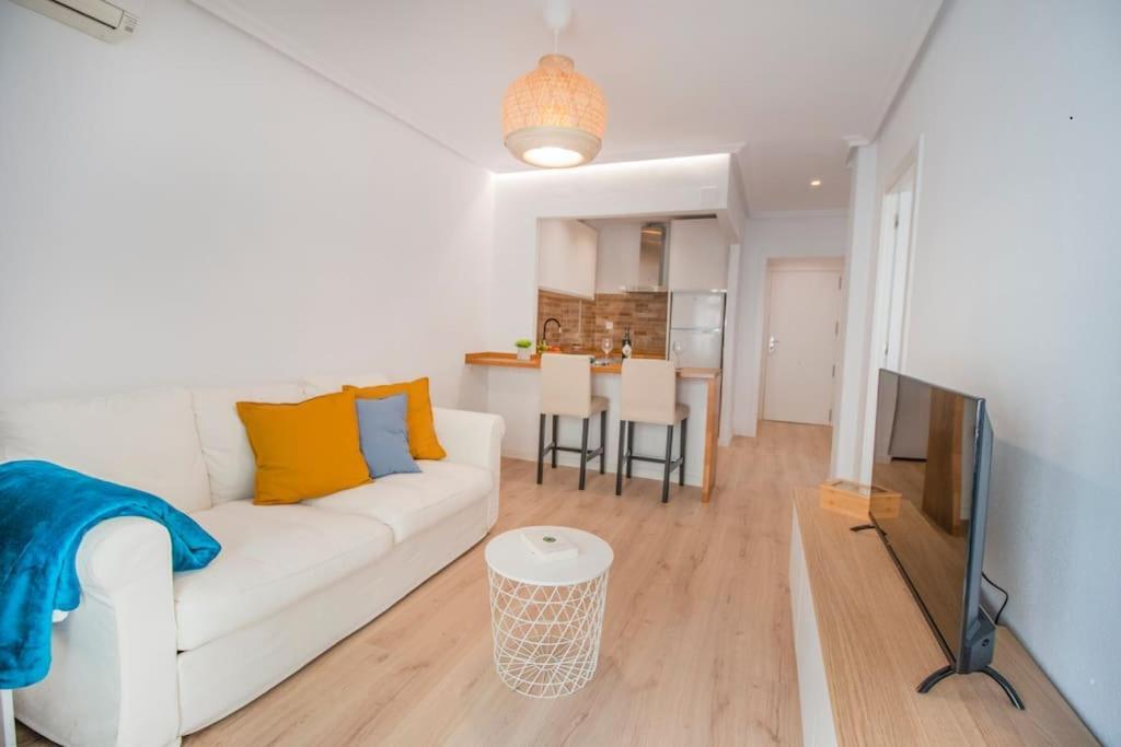 Feines Appartement Mit Hafenblick Santa Pola Exteriör bild