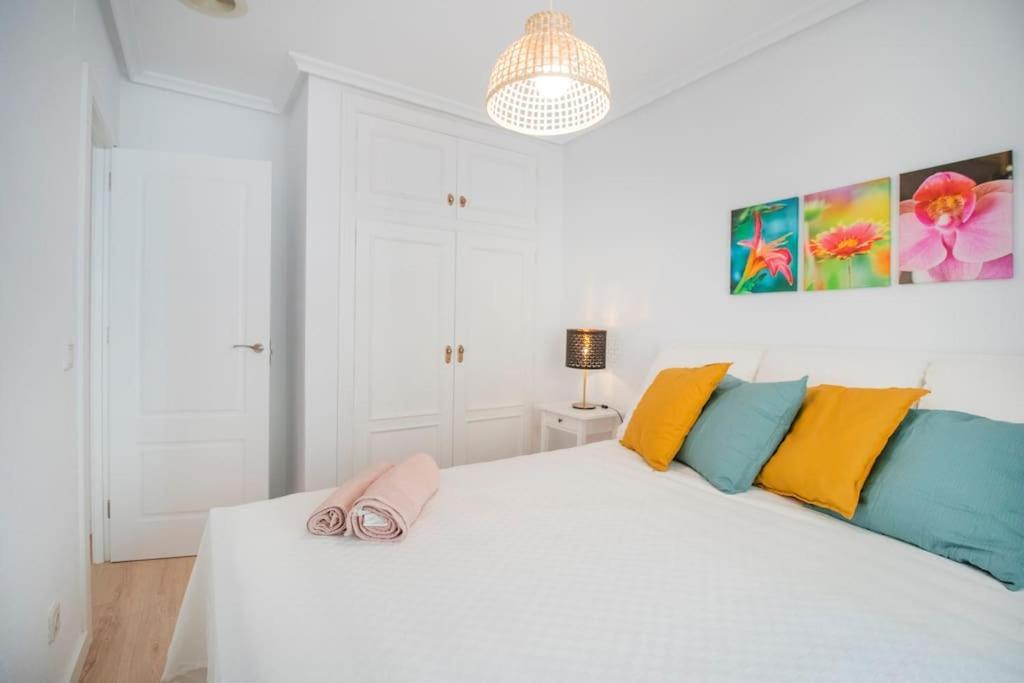 Feines Appartement Mit Hafenblick Santa Pola Exteriör bild